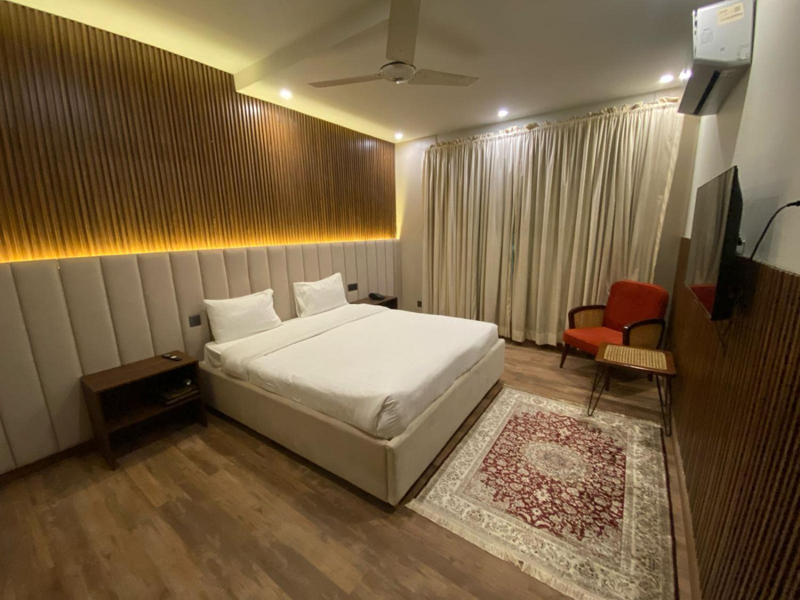 La Maison Islamabad Hotel Exterior photo